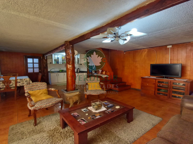 AVENIDA ARGENTINA, AVDA ARGENTINA, Valdivia, 8 Habitaciones Habitaciones, ,Casa,En Venta,AVENIDA ARGENTINA,1806